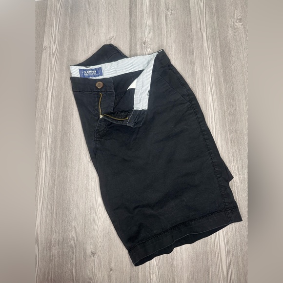 Old Navy - Women’s - Everyday Short - Sz 8 - Black Jack - 9” Inseam - Picture 2 of 5